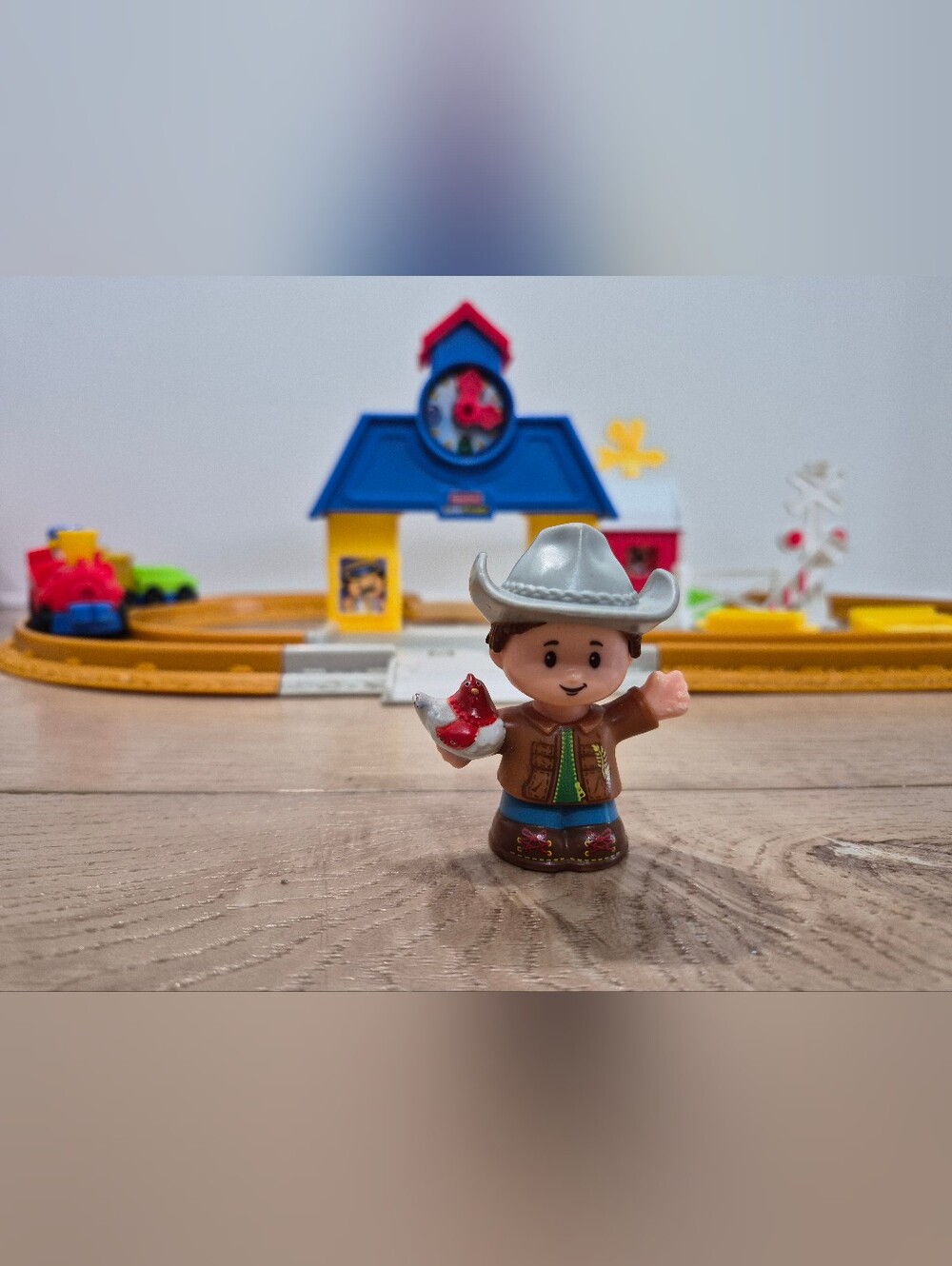 ​Fisher-Price Little People Train Station Track Playset w/ Figures & Accessorie